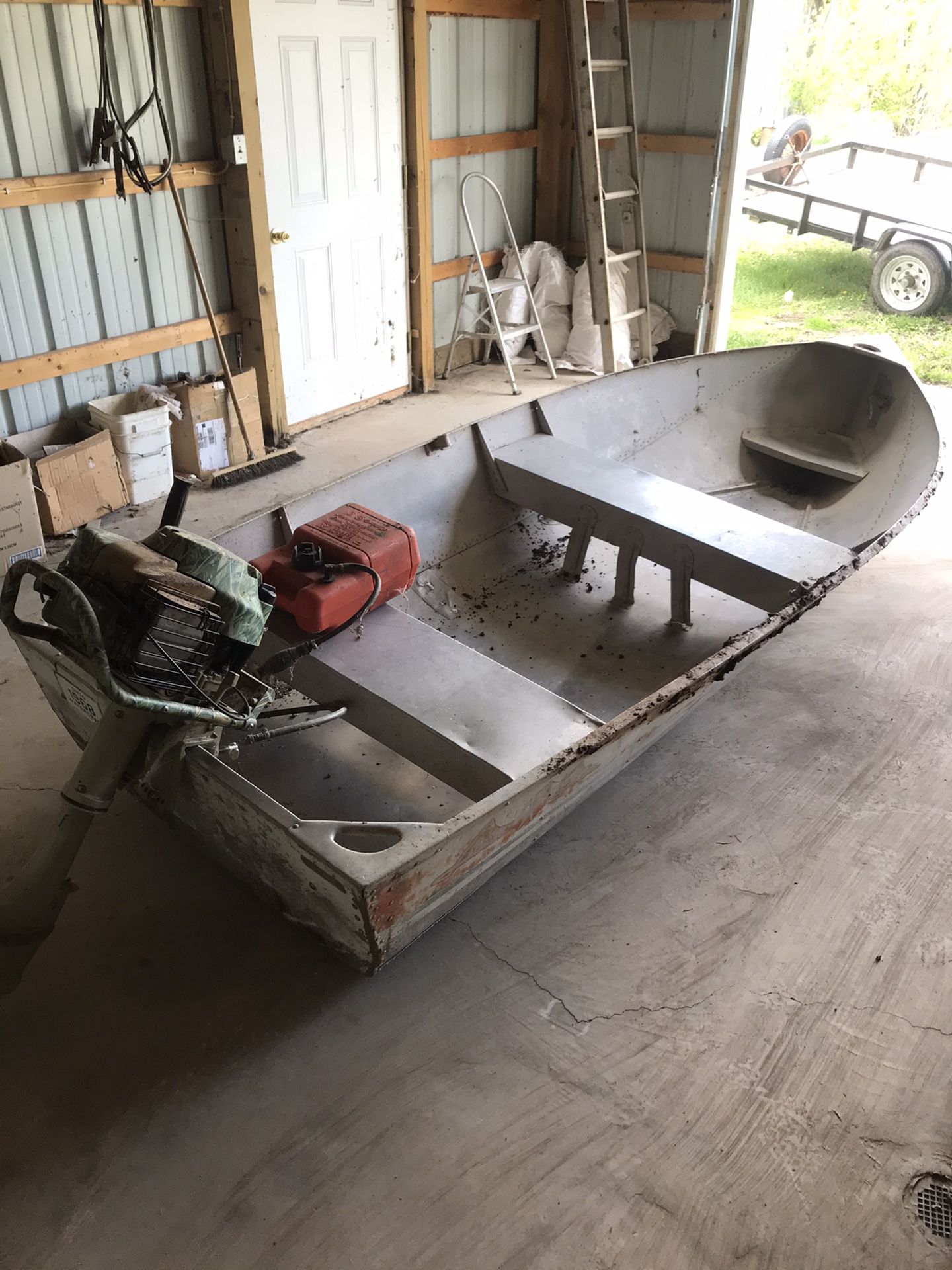 10 foot aluminum boat with newer 5 HP motor