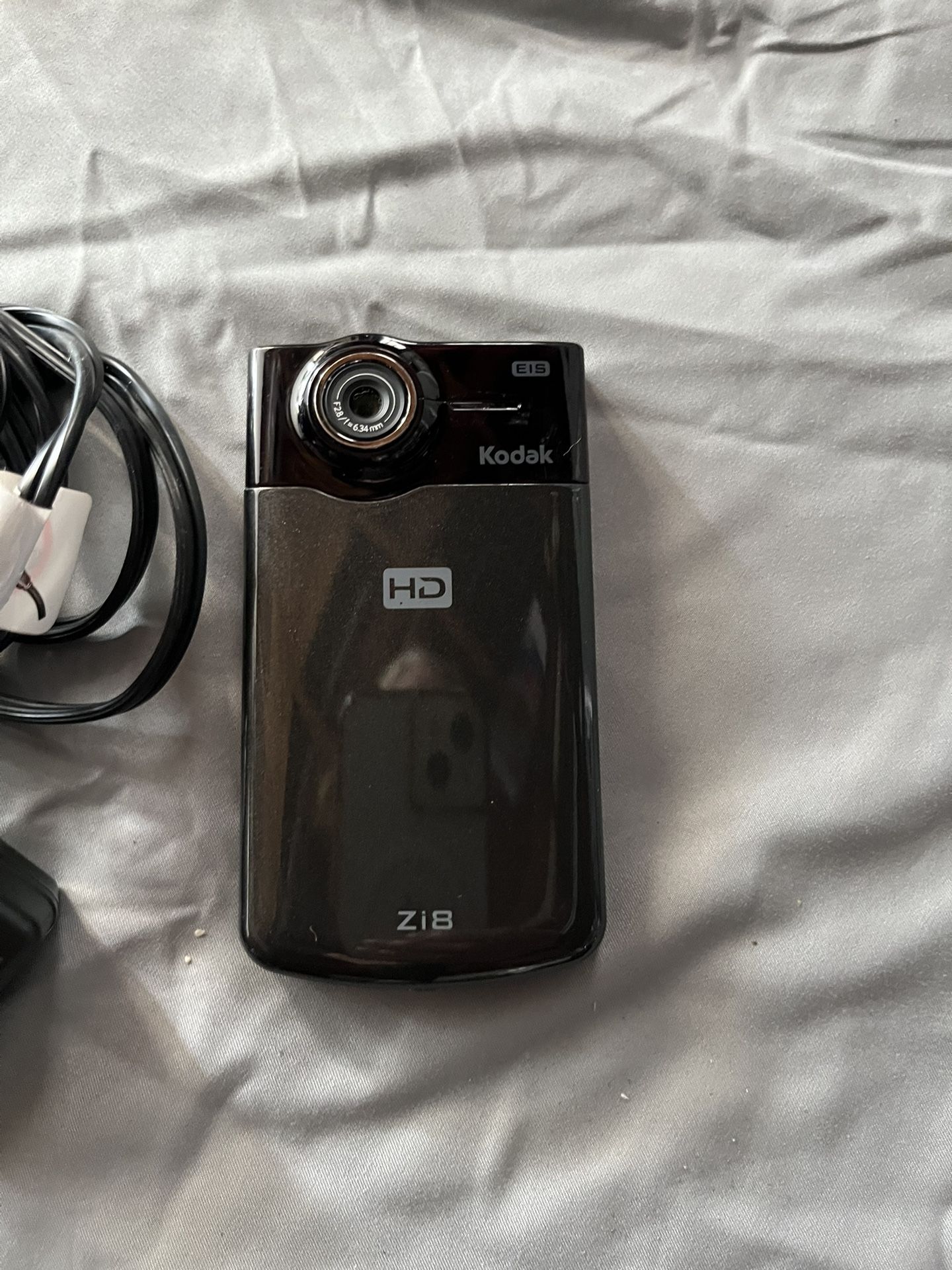Kodak Zi8 HD pocket video camera (Black)