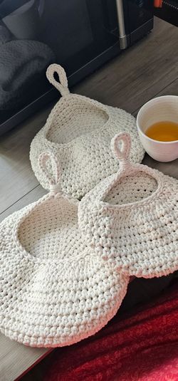 Macrame hanging baskets