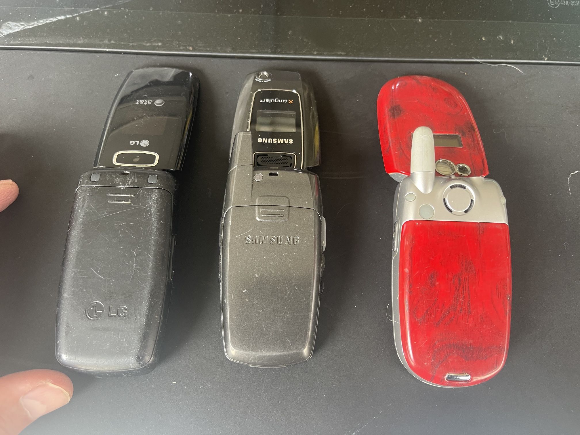 Flip Phones Samsung LG Motorola Star Trek Communicators Space $20 Each