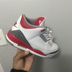 Jordan 3 Fire Red 