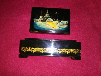 Vintage Russian Wooden Jewelry Box 4"×2.75"×2". Hand Painting.
