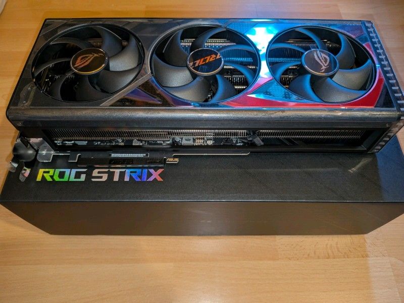 Asus ROG Strix RTX 4090 OC