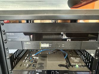 Araknis 310 16 port network switch