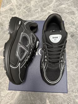 Triple Black Dior B30