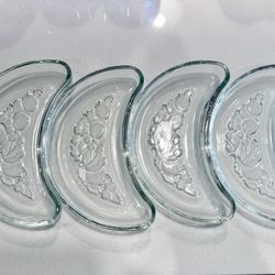Set of 4 Crescent-Shaped Glass Snack Trays
