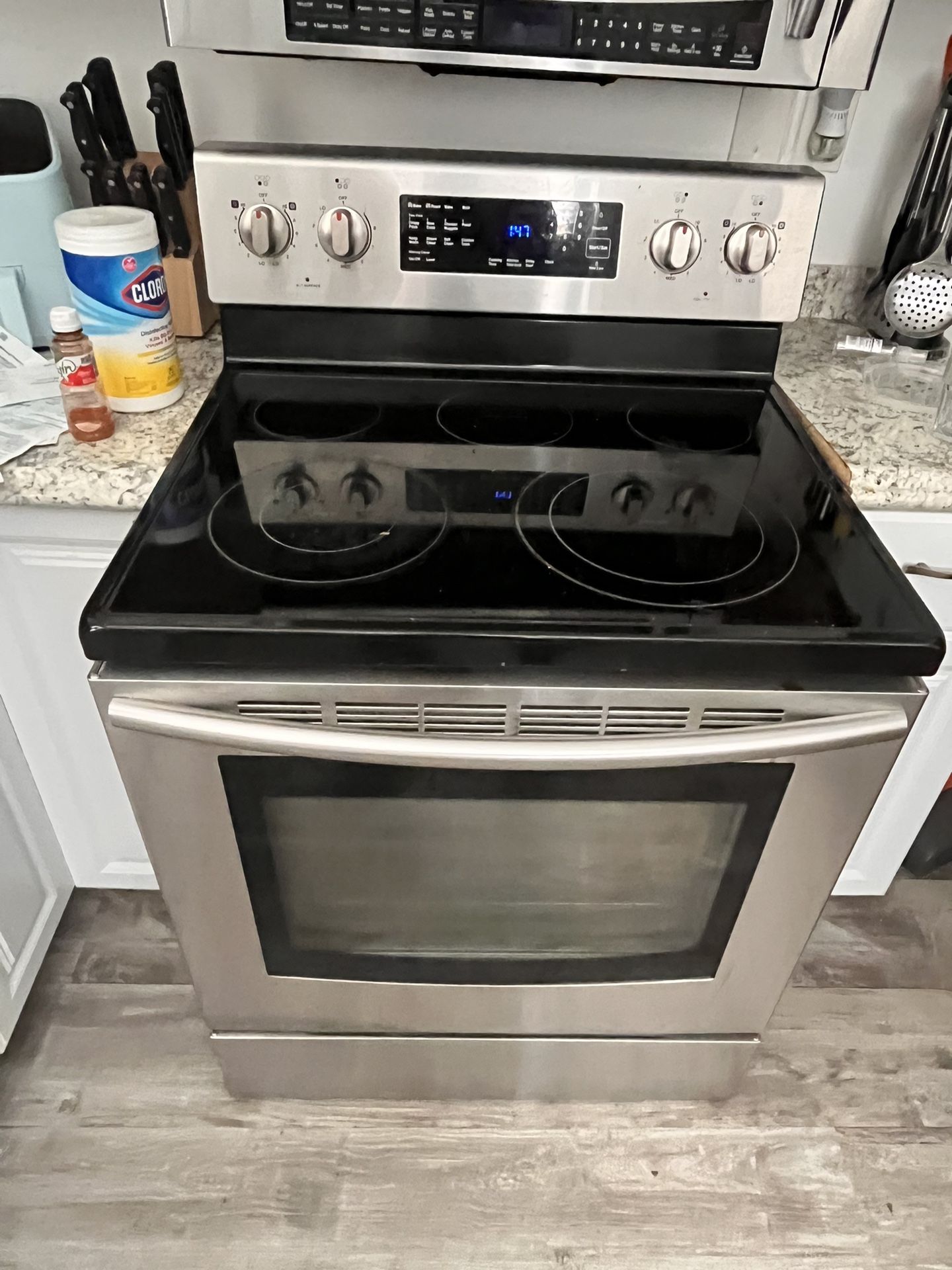 Samsung Stove - NE595R0ABSR