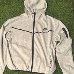 Gray Nike Jacket Size Large HMU For More Info (Fresno Ca Only ) Can Make Deals!!