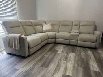 Power Reclining Sectional - Can Deliver