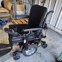 Quantum J4 Power Chair
