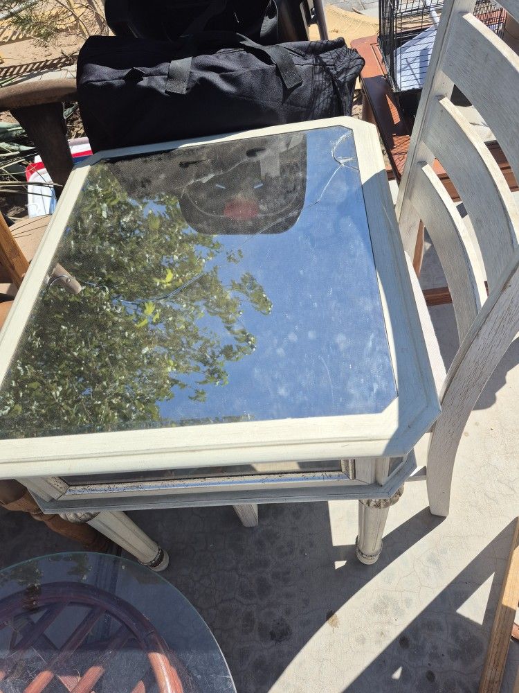 White Mirror Table