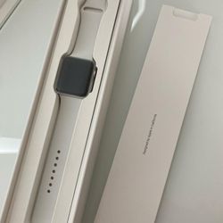 Apple watch series 3, 42 mm silver aluminum white sport band (GPS+CEL) and 6 extra bands