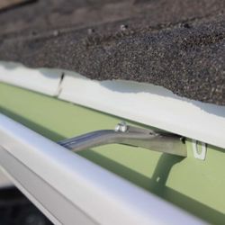 NEW Gutter For Sale / Se Vende Drenajes NUEVOS 