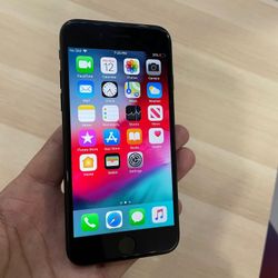 Apple iPhone 7 32GB UNLOCKED