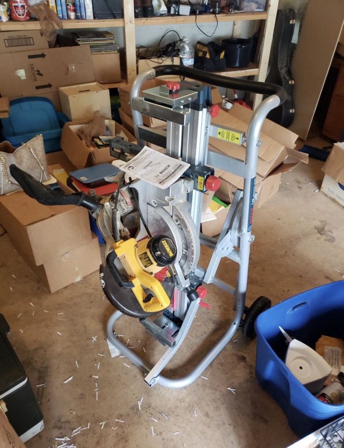 DeWalt Mitre Saw With Bosch Folding Stand