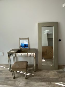 Mirror Vanity and Standing Mirror