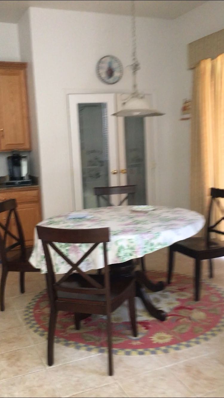 Dinning Set 4 Chairs