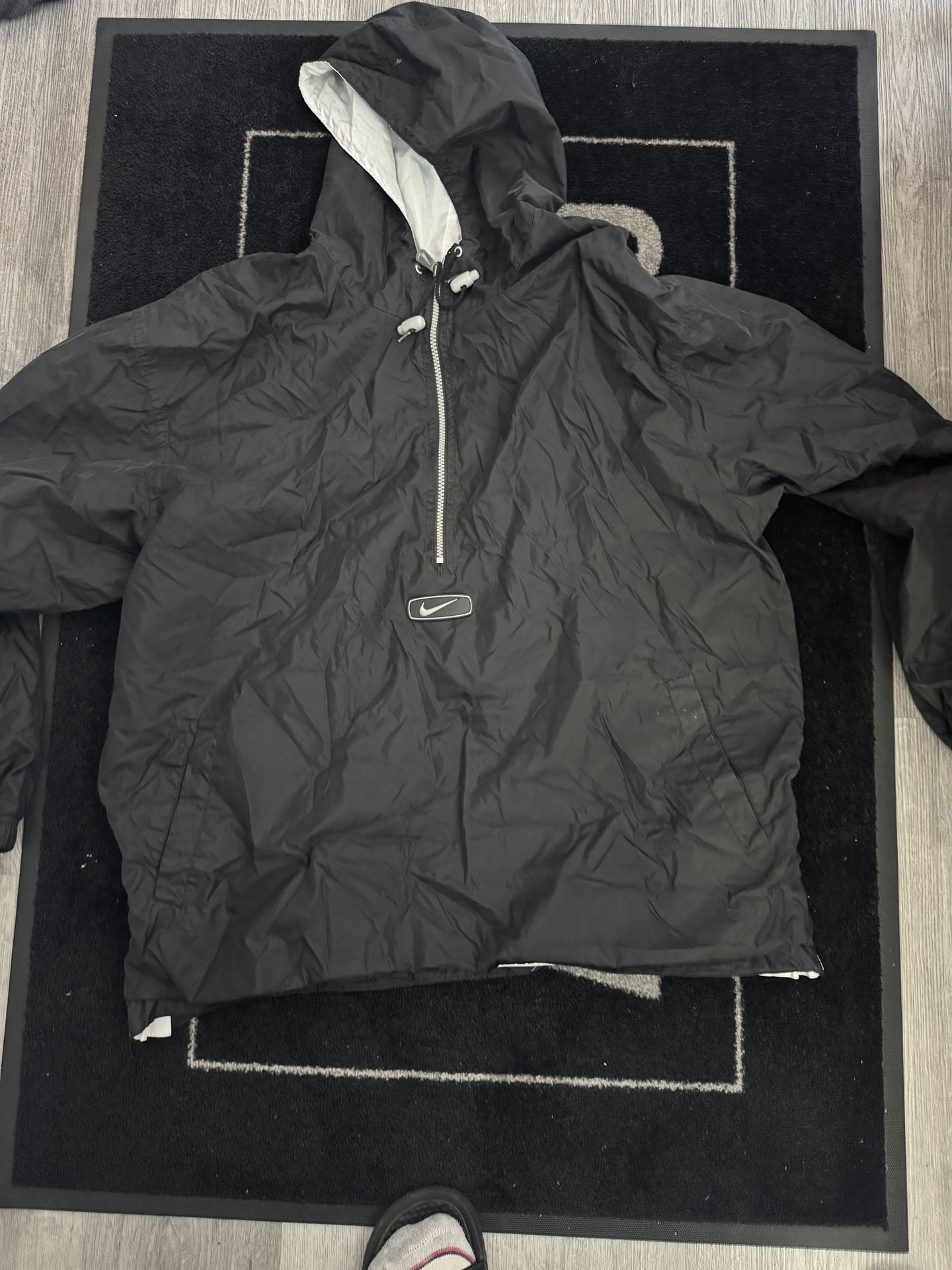 nike windbreaker