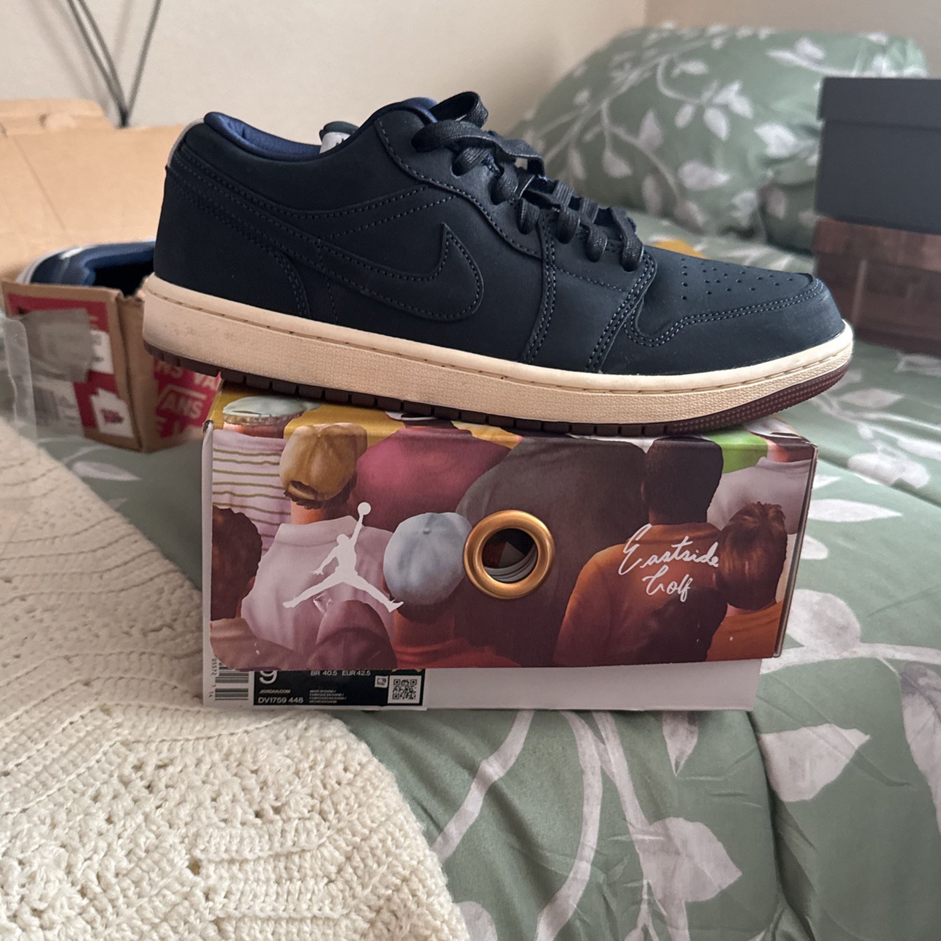 Size 9. Air Jordan ones.