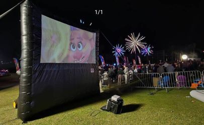 Business Grade  Inflatable Outdoor Movie Projector Screen