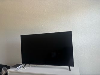 TCL 43” Roku Smart TV – Excellent Condition ( text if interested )