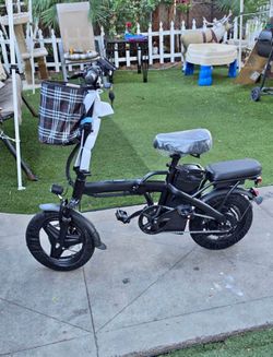 Foldable Adult Electric Bike, E-Bike - NEW IN BOX