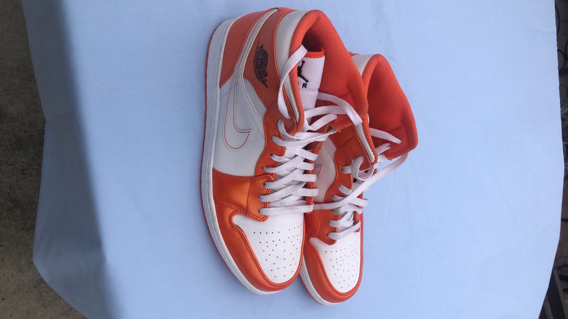 Air Jordan 1 Mid SE Electro