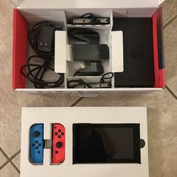 Nintendo Switch + 128 GB SD Card