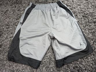 Jordan Shorts Size L
