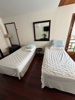 Twin Beds with Mattresses