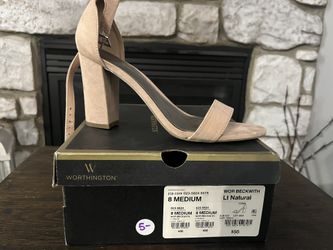 Women’s Sandals Natural Color Size 8