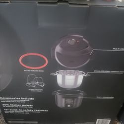 Instapot Pro Muli Cooker With Air Fryer Attachment 