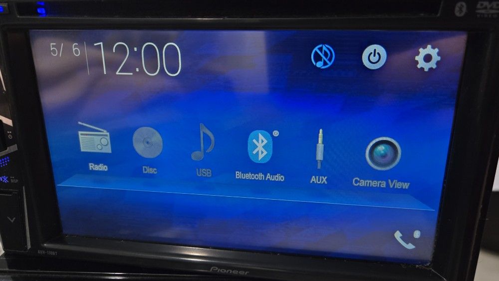 AVH-110BT Pioneer Double Din Touch Screen Radio