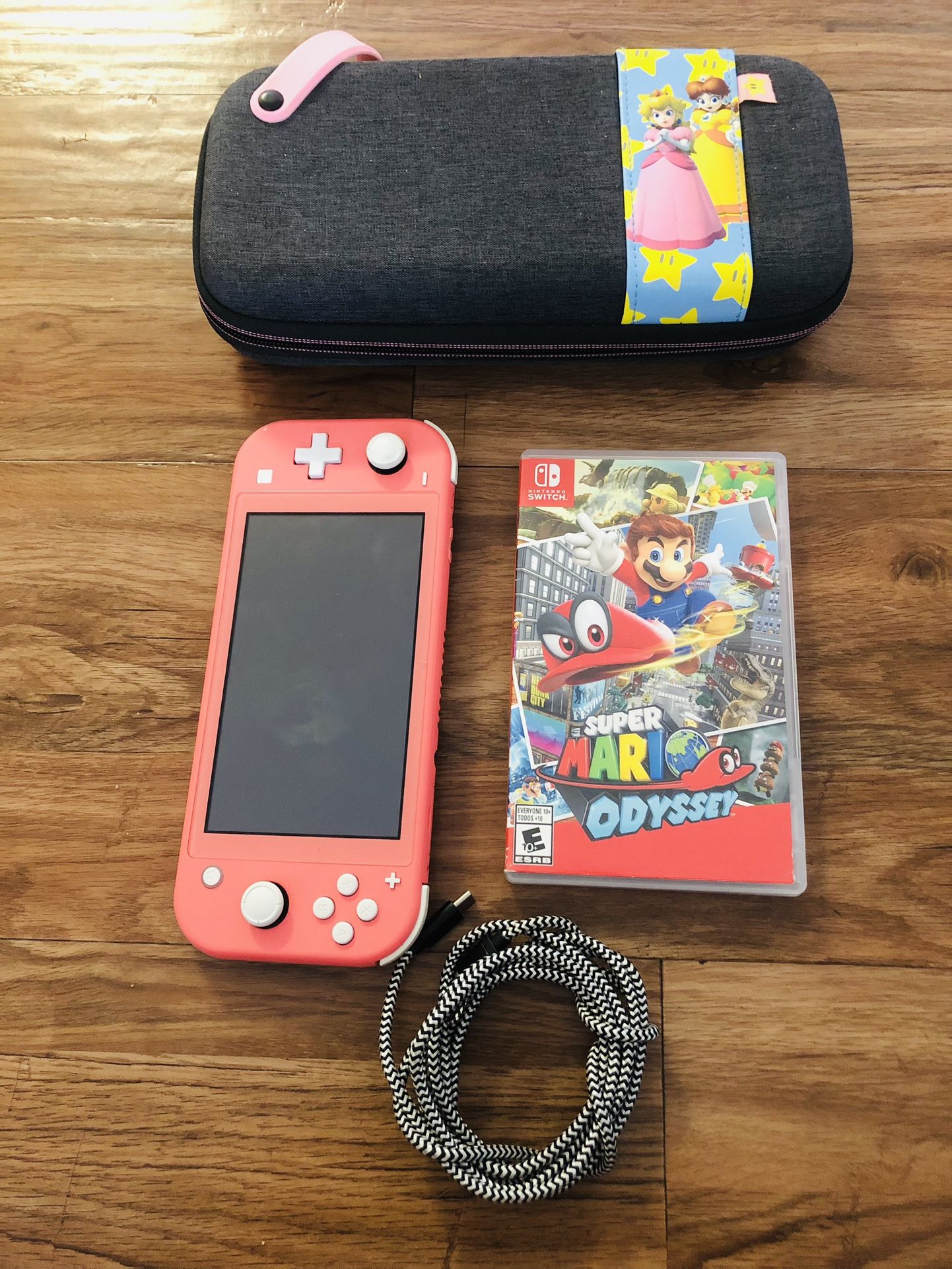 Switch Lite Nintendo Switch Lite  + Mario Odyssey Game