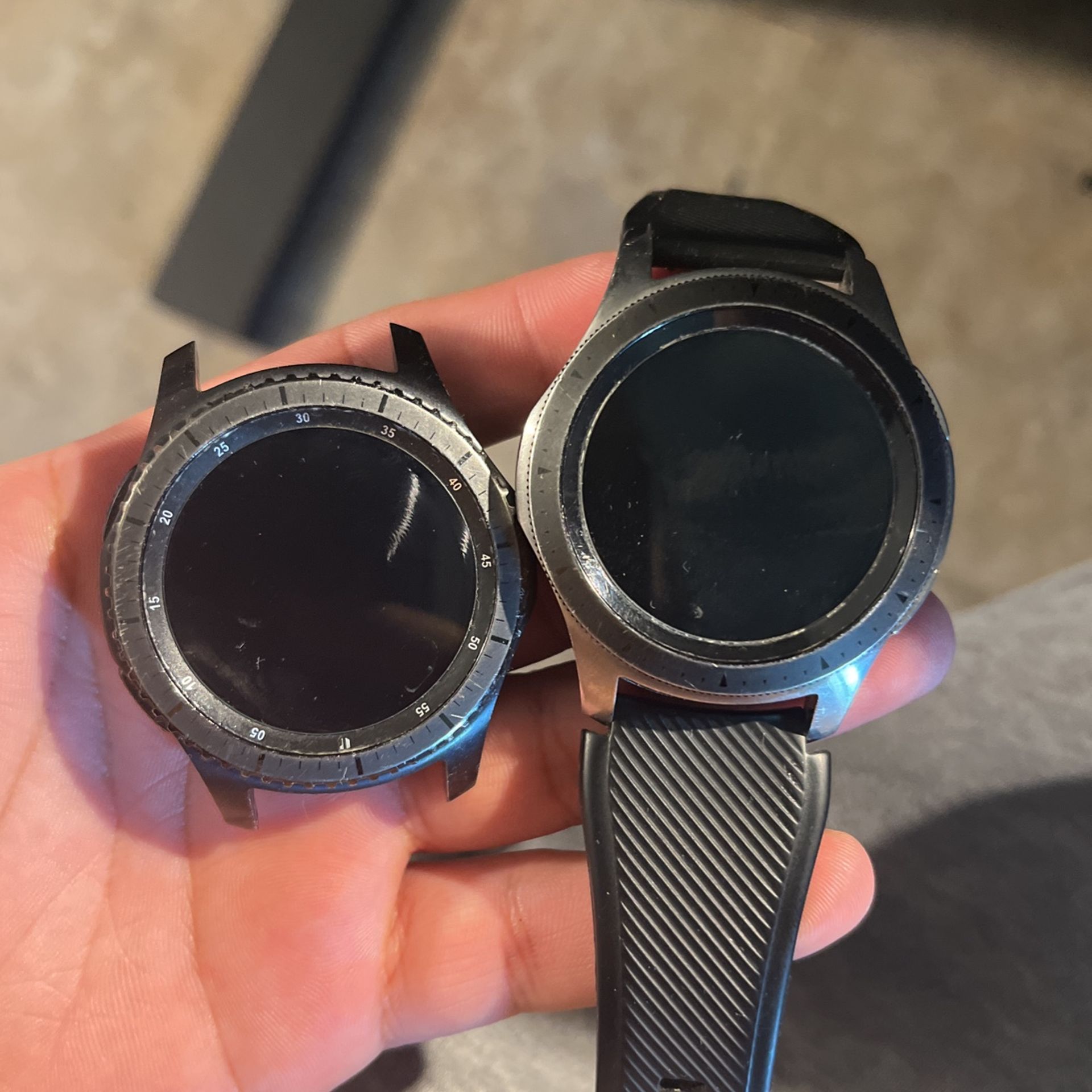 2 Samsung Active Smart Watches