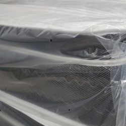 Queen Size New Thick Pillow Top Bed Can Deliver 