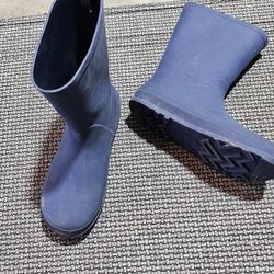 Kids Rain Boots Size 4