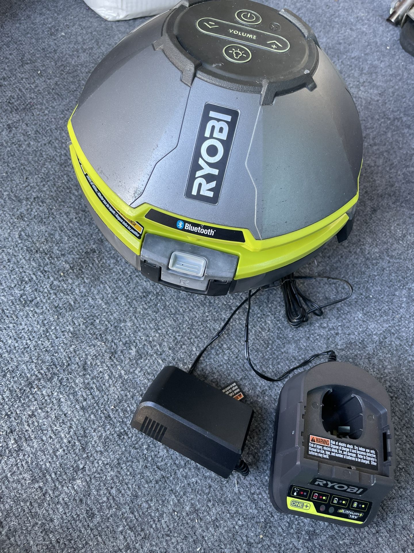 Ryobi Floating Pool Speaker / Light Show With Bluetooth / P3520 One + 18V
