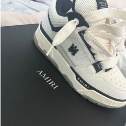 Black and White Amiris