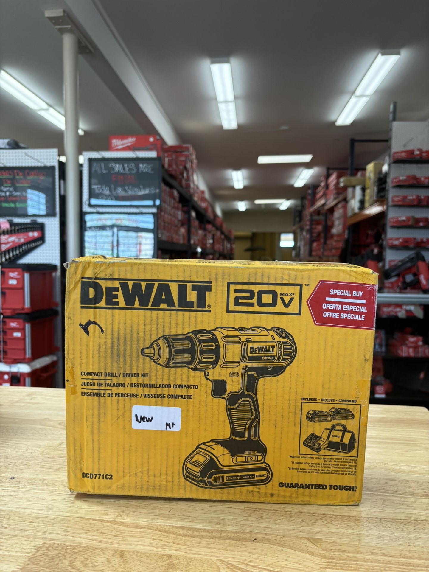 DEWALT 20V MAX Cordless 1/2 in. Drill/Driver, (2) 20V 1.3Ah Batteries, Charger and Bag