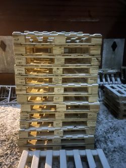 44X36 Heat Treated Pallets. Can Deliver 🚚