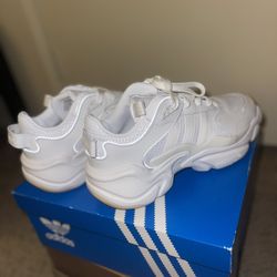 MAGMUR RUNNER , ADIDAS