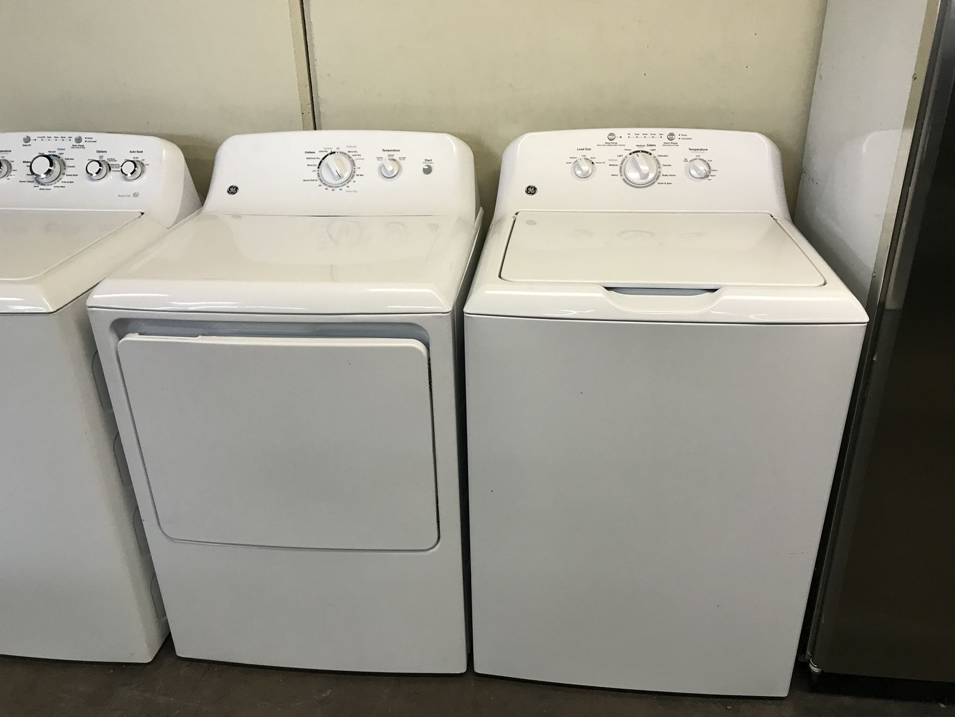 GE White Washer Gas Dryer Set 