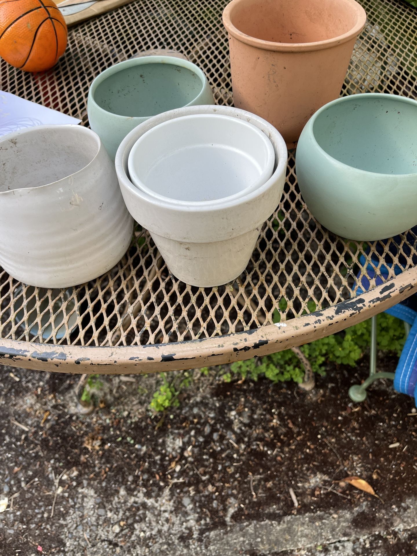 6 Plant Pots (Planters)