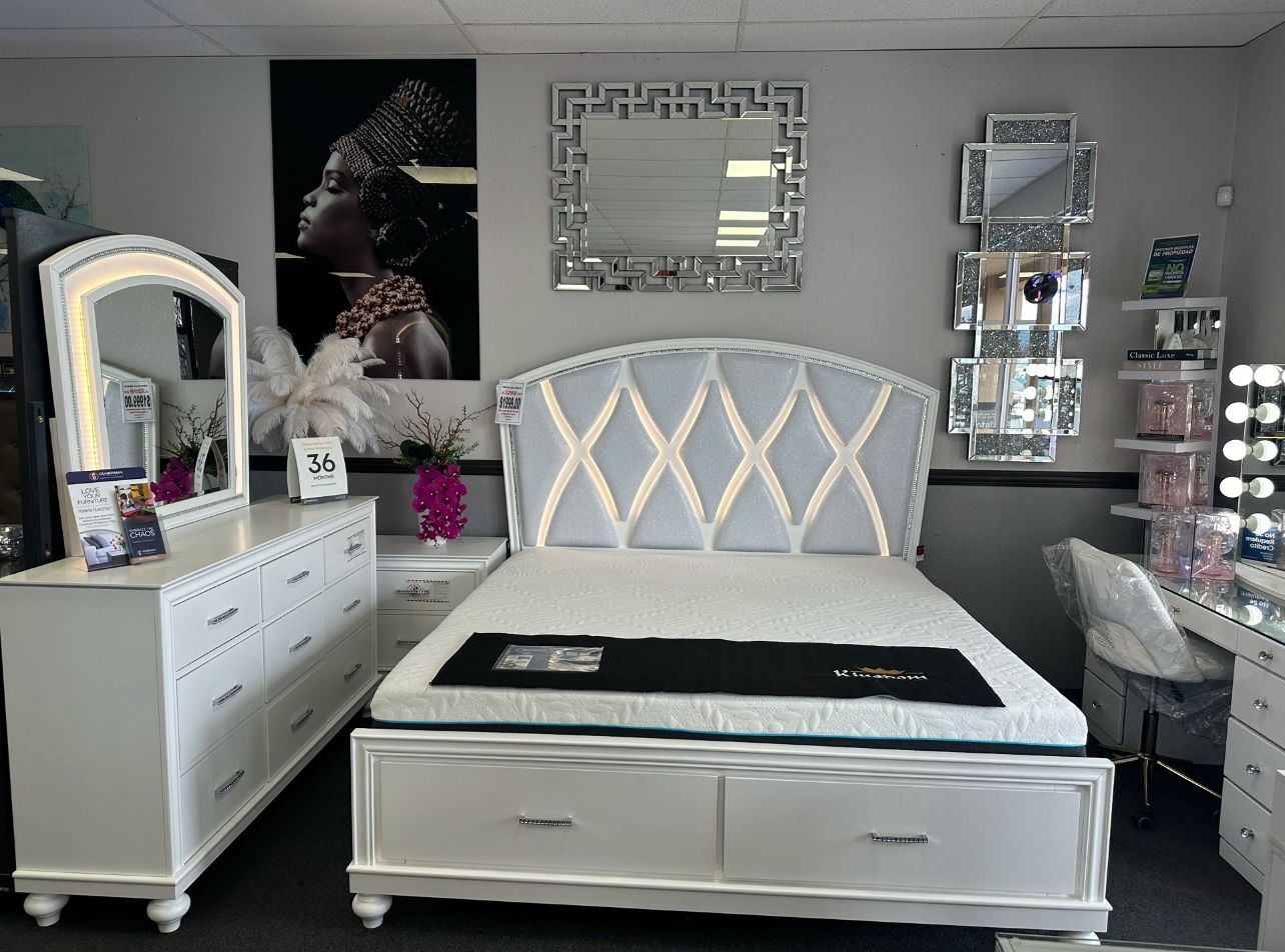 4PC White King Bedroom Set w/ LED Lights