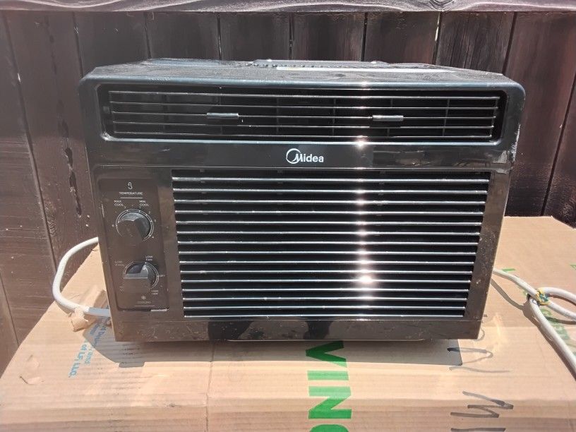 5000 BTU small Midea Window AC Room Air Conditioner