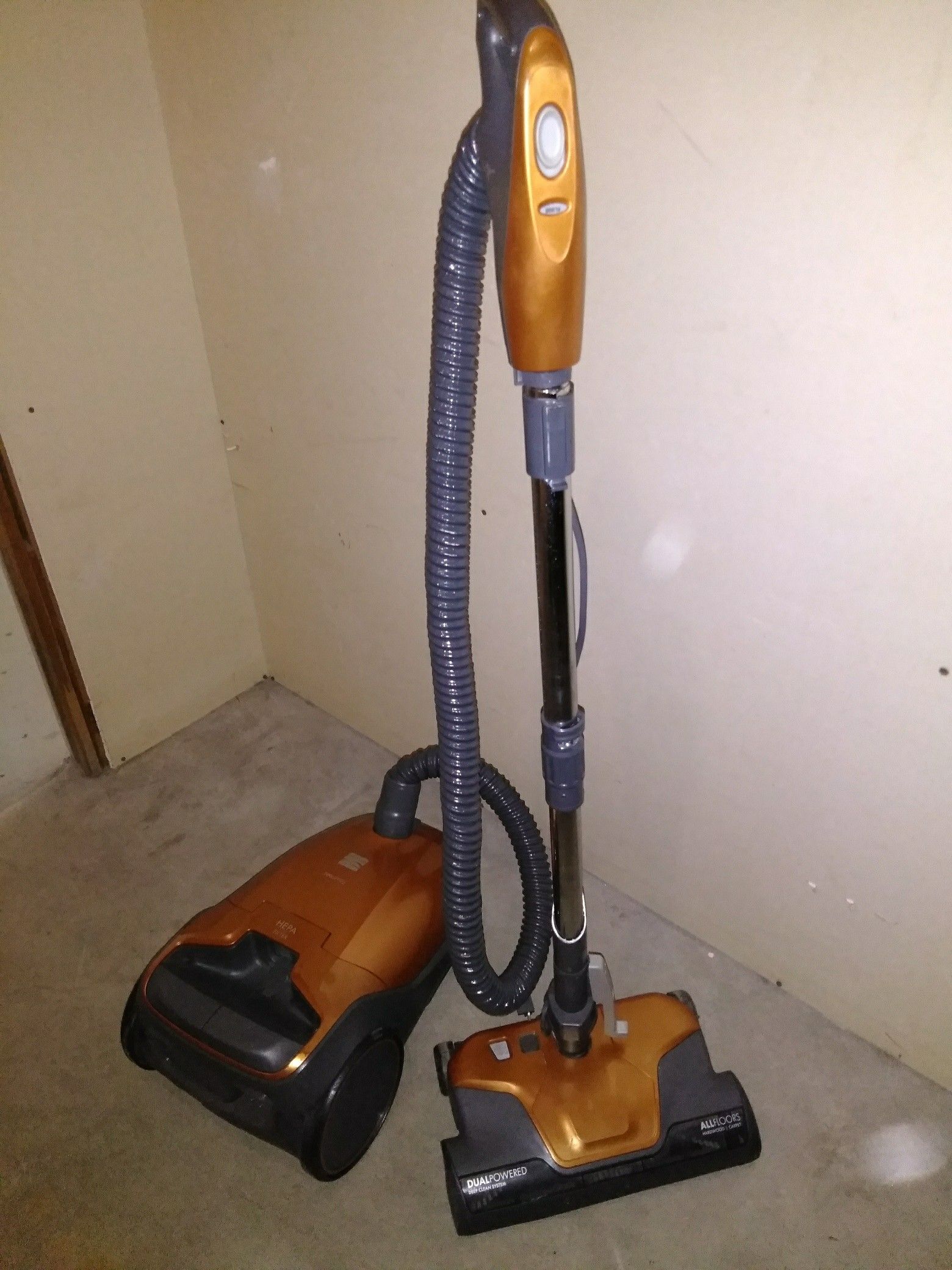 Kenmore 81214 200 Series Bagged Canister Vacuum - Orange