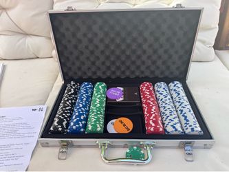 300-Piece Poker Chip Set with Aluminum Case – Like New