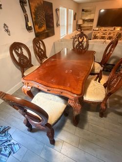 Solid wood dinning table and chairs ( read description )