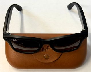 Ray-Ban Meta Wayfarer Matte/Black Gradient Graphite Smart Glasses RW4006 (Like-New)